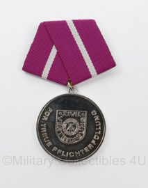 DDR NVA medaille für treue Pflichterfüllung in der Zivilverteidigung der DDR im silber in doosje - origineel