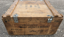 Houten kist Rocket Fins Inert S9NKA - 4 Modification kits . Rocket Aircraft 5 inch M34 - 72 x 67 x 35  cm.  - origineel