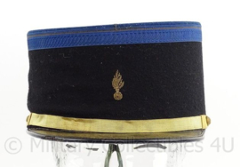 Franse Gendarmerie kepi - hulp gendarme - met embroidered insigne - maat 56 - origineel