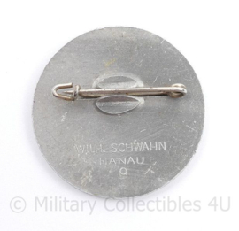 WO2 Duitse speld Tag der Arbeit 1 mai 1936 - WILH. SCHWAHN HANAU O - diameter 3,5 cm - origineel