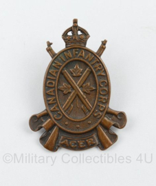 Canadian Infantry Corps ww2 cap badge  - 5 x 4 cm - origineel