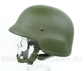 M92 M95 composiet helm B826 ballistische helm - 1e model lichter groen - Ongedragen -  Medium  -  origineel