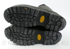 Meindl Makalu Pro 3000 MFS schoenen - maat 9,5 = maat 44 = 280 - gedragen - origineel