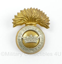 Canadese cap badge Princess Louise Fusiliers  - 4 x 3,5 cm - origineel