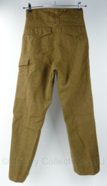 Britse P49 Battledress trouser - Lijkt op WO2 model  - size 4 = waist 30 tm. 34 inch  - origineel