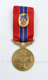 Medaille 40 jaar Bond van de Nederlandse militaire oorlogsslachtoffers BNMO - 9 x 3 cm - origineel