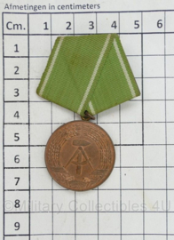 DDR NVA medaille Orden für ausgezeichnete Leistungen Bronze  - origineel