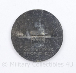 WO2 Duitse tinnie Tag der Arbeit 1 mai 1938. maker Katz Phorzheim - speld ontbreekt - diameter 3,5 cm -- origineel