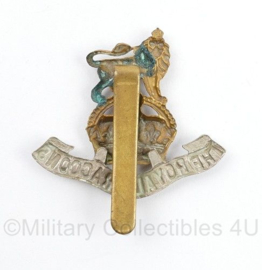 WO2 Britse cap badge The Royal Dragoons - Kings Crown - 5 x 4,5 cm -  origineel