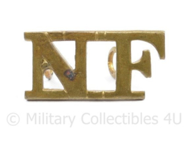 Britse leger shoulder title insigne NF Northumberland Fusiliers - 2,5 x 1,5 cm - origineel