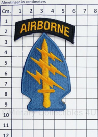 US Army Vietnam Airborne Special Forces patch met tab - 9 x 5,5 cm