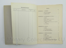 Handboek voor de Soldaat der Intendance nr. VS 2-1350 G-1 - 1965 - afmeting 15 x 20 cm - origineel