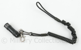 Mini zaklamp sleutelhanger met spiraalkoord - 43 x 1½ cm - origineel