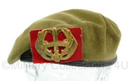 KL  Nederlandse leger DT Stoottroepen baret - vroeg model  - maat 58, maker ELo 1981 - origineel