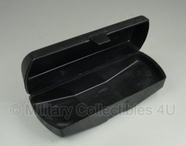 Brillen etui - zwart - hard kunststof  - 16,2 x 5,8 x 4,5 cm. - origineel oostenrijks leger