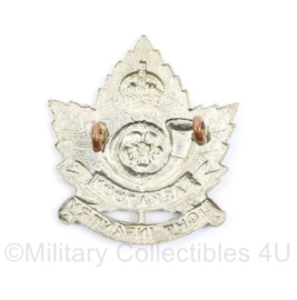 Wo2 Light Infantry Saskatoon Britse cap speld  - 4 x 3,5 cm - origine