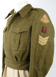 MVO uniform jas Rode Kruis Arts - rang Sergeant - maat 48 - origineel