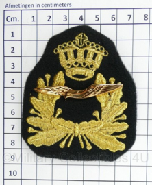 KLU Koninklijke Luchtmacht officier pet insigne - 9,5 x 7,5 cm - origineel