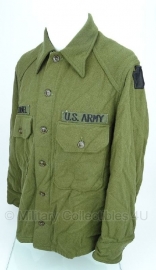 US Army Model 1951 blouse wol van 1952- maat Medium - MET insignes -  origineel