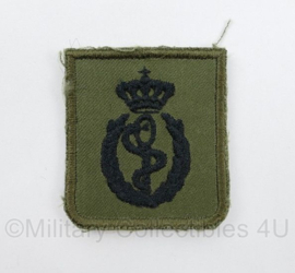 Defensie GVT Hogere Militair-Geneeskundige Bekwaamheid borstembleem - met klittenband - 5 x 5 cm - origineel