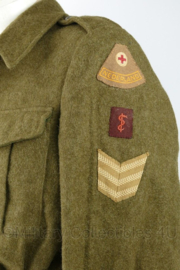 MVO uniform jas Rode Kruis Arts - rang Sergeant - maat 48 - origineel