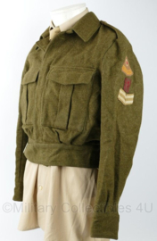MVO uniform jas Rode Kruis Arts jaren 50 - rang Korporaal - maat 46 - mist schouderknoopje - origineel