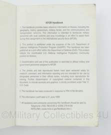 Handboek KOSOVO International Security Force KFOR Handbook - 12,5 x 2,5 x 17,5 cm - origineel