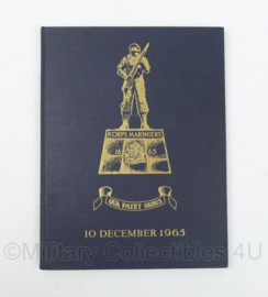 Boek 1665-1965 10 december driehonderd jaar Korps Mariniers - 22 x 1 x 28,5 cm - origineel