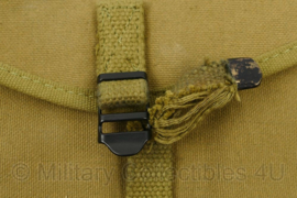 US Messkit pouch - strap is beschadigd en wat te kort - replica