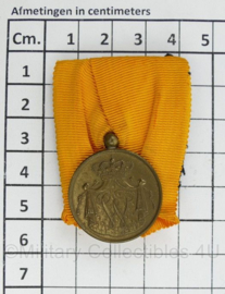 Defensie Koninklijke Marine trouwe dienst medaille in bronze  Wilhelmina - 5,5  x 4 cm - origineel