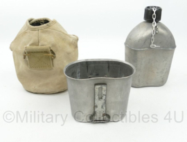 WO2 US Army veldfles set - RVS fles 1943, RVS beker 1943 en khaki hoes met gegevens soldaat - origineel