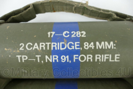 DefensieContainer met handgreep voor 2 Cartridge 84 mm NR 91 for Rifle - 57 x 21 x 10 cm - origineel