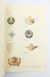 Voorschrift Koninklijke Marine 003 Uniformen en Tenues voor Militairen van de Koninklijke Marine - uitgave 2011