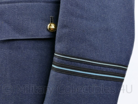 Klu Luchtmacht  1966  uniform set - broek, jas en pet  - maat 52 1/4 - mooie matching set - origineel