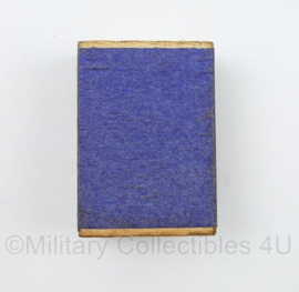 WO2 Duits luciferdoosje van echt hout - de Waffen SS roept u. Beschermt ook gij uw Vaderland - 6 x 4 cm