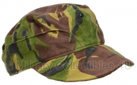 Britse leger DPM camo pet - 55 tm. 64 cm.  - lijkt op Nederlands model - origineel