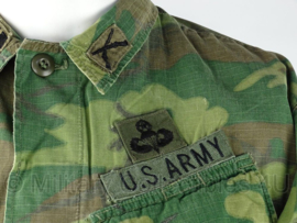 US Army Vietnam oorlog Jungle Fatique uniform jasje - rang Captain Special Forces - 3rd model ERDL POPLIN camo - gedateerd 1969 - zeldzaam - maat M - origineel