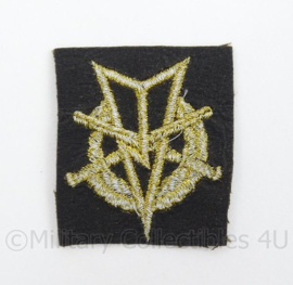 KL Landmacht vaardigheids borst embleem MLV Militaire Lichamelijke Vaardigheden - afmeting 4,5 x 5 cm - origineel