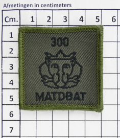 KL Nederlandse leger 300 MATDBAT 300 Materieeldienstbataljon borstembleem - met klittenband - 5 x 5 cm - origineel