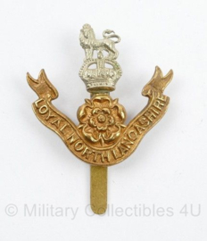 WO2 Britse Loyal Regiment North Lancashire cap badge - 5,5 x 4 cm - origineel