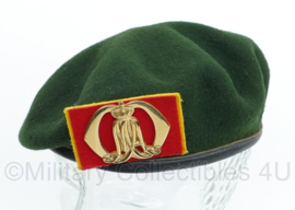 Defensie tussen model Baret met MA Militaire Academie baret insigne  - maat 54  - origineel