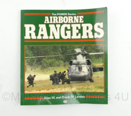Naslagwerk US Airborne Rangers - Alan M. and Frieda W. Landau - gebruikt - 20 x 1 x 22 cm - origineel