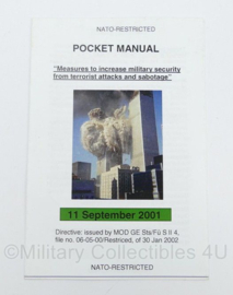 US Army NATO Restricted Pocket Manual 11 September 2001 - 15 x 10 cm - origineel