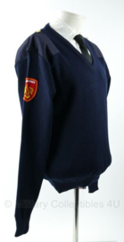 Nederlandse Brandweer v-hals trui met emblemen 50% scheerwol - huidig model - maat Medium - nieuw in verpakking - origineel