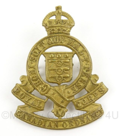 WO2 Canadees baret of pet insigne Royal Canadian Ordnance Corps - afmeting 4 x 5 cm - origineel