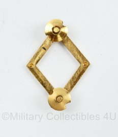 KL MILVA dames insigne goudkleurig Galjon 1962 1982  Rang Hoofd MILVA Geneeskundige dienst 2e klasse zomer uniform   -  4 x 3.5 cm - origineel