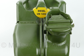 Metalen KL Defensie Diesel Jerrycan 20- liter - topstaat -  origineel!