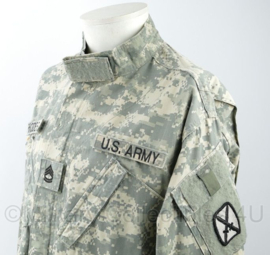 US Army Coat Army Combat uniform ACU camo BDU jacket First Sergeant Rhodes - 10th Mountain Div / 2nd Cavalry Regiment - maat Large Regular = 7080/0414 - gedragen - origineel