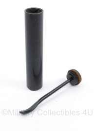 Britse leger metalen MKV Enfield Oiler Oil Bottle With Steel Pull Through & Flannelette- origineel
