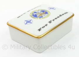 NATO SACLANT "Sea Power For Freedom" botervloot - 14 x 11½ x 5 cm - origineel